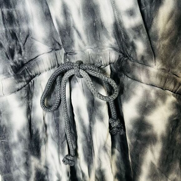 Cloth & Stone Slate Gray Blue Tie Dye Shorts Romper - Picture 7 of 13